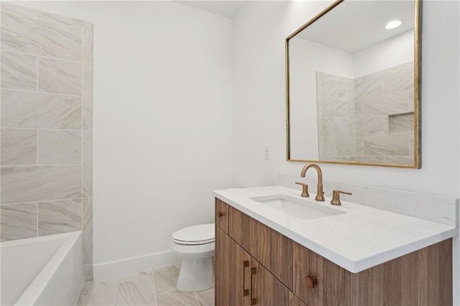 Furnished interior view inside a new home in , Roswell (Image 56).