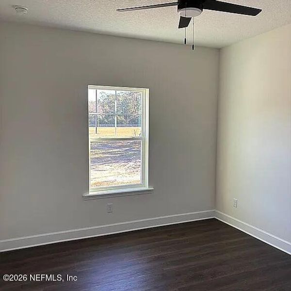 Spacious, unfurnished interior of a new home in , Green Cove Springs (Image 33).