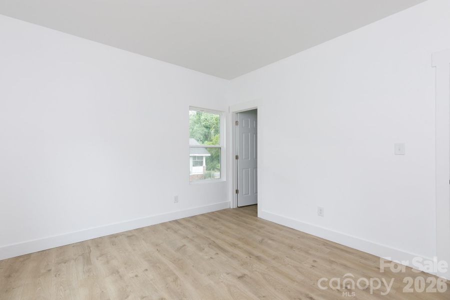 Spacious, unfurnished interior of a new home in , Great Falls (Image 11).