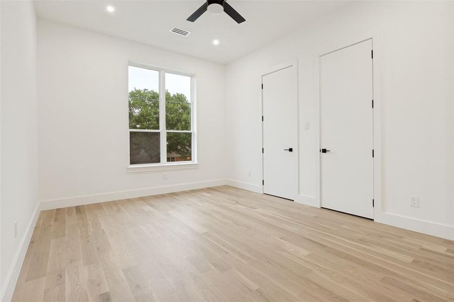 Spacious, unfurnished interior of a new home in , Dallas (Image 32).