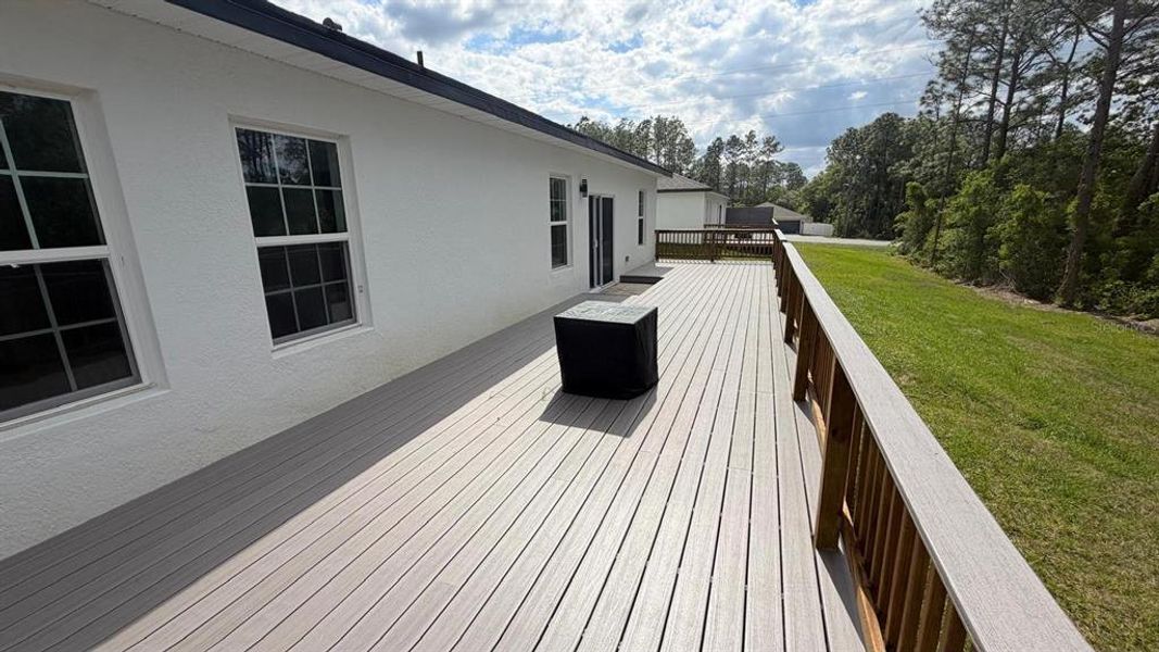 Exterior details and patio area of a home in , Ocala (Image 23).