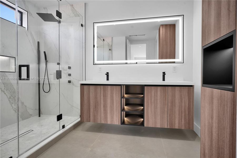 Image 42 of a home in .