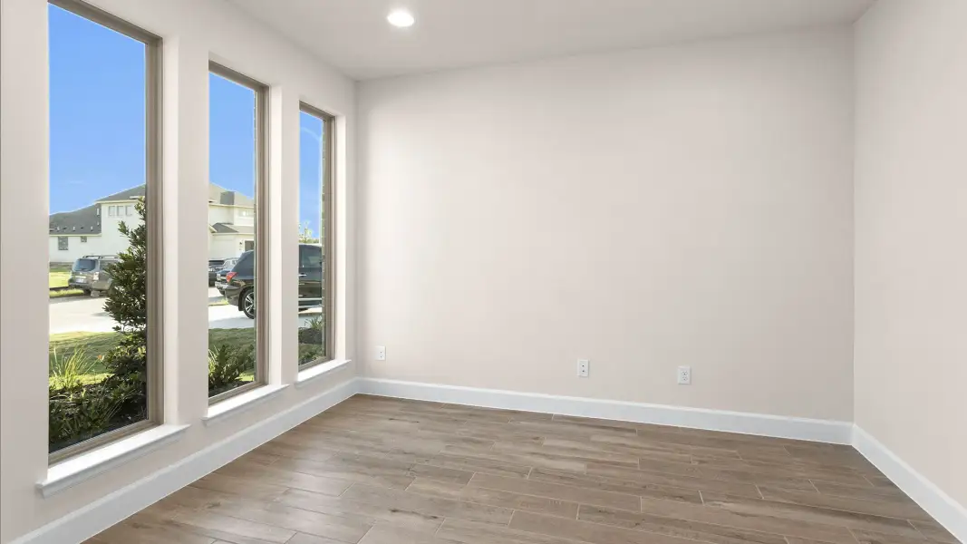 Spacious, unfurnished interior of a new home in Lakes of Cane Island, Katy (Image 9). Spacious, unfurnished interior of a new home in Lakes of Cane Island, Katy (Image 9).