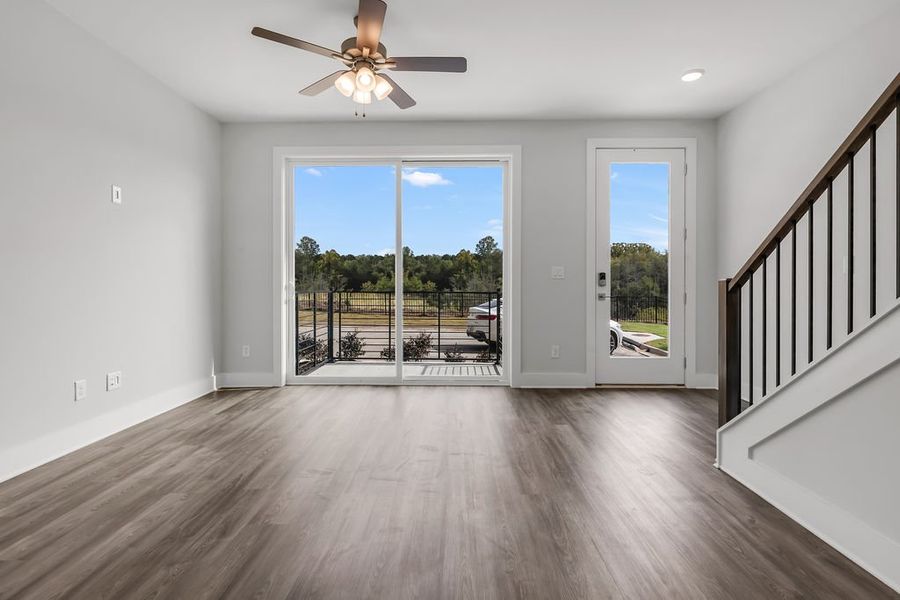 Spacious, unfurnished interior of a new home in Echo Park, Suwanee (Image 22).