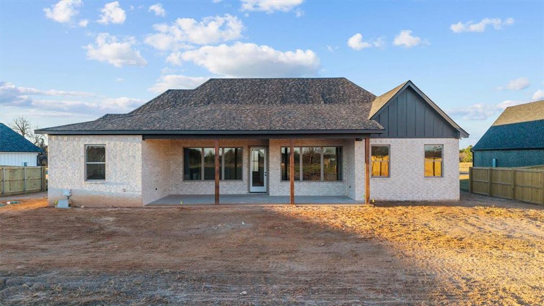 Exterior details and patio area of a home in , Lindale (Image 4).