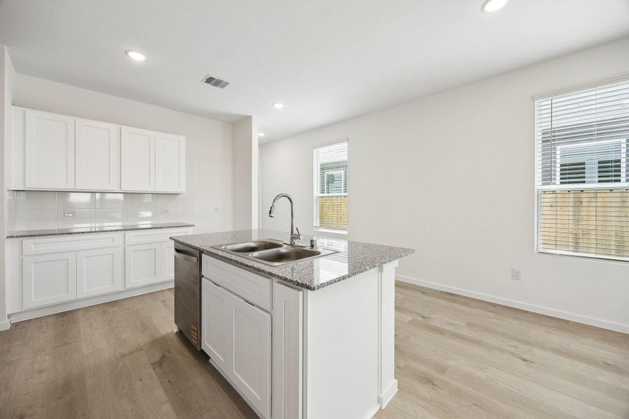 Furnished interior view inside a new home in Stokesbury, Waller (Image 10).