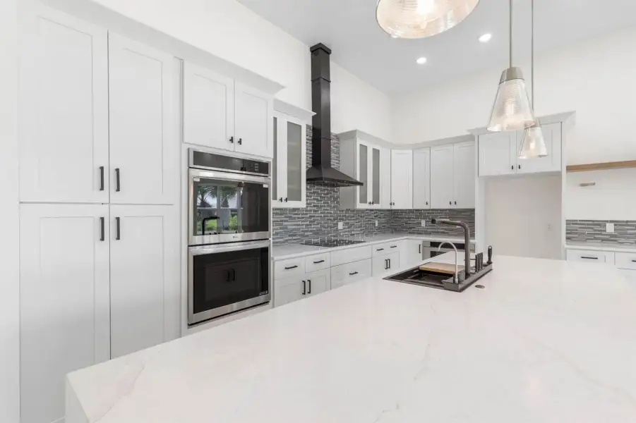 21-web-or-mls-116 Longview Way N-19