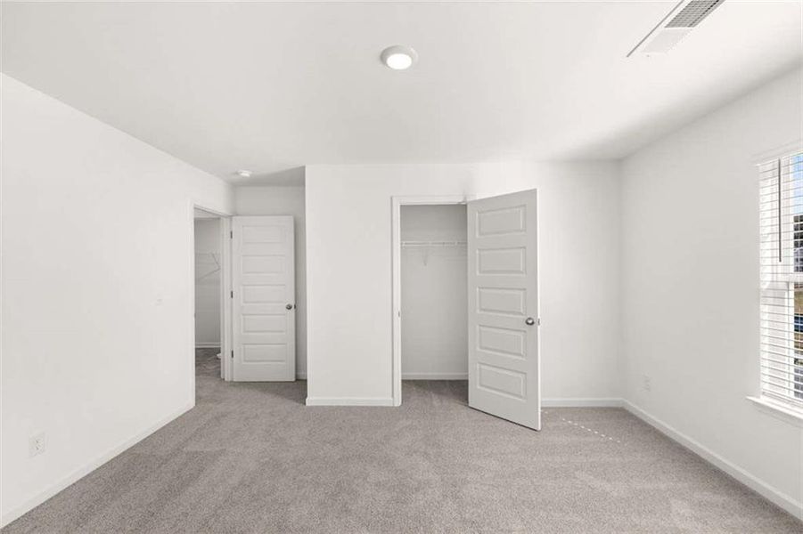 Spacious, unfurnished interior of a new home in Water Oak Estates, Lawrenceville (Image 41).