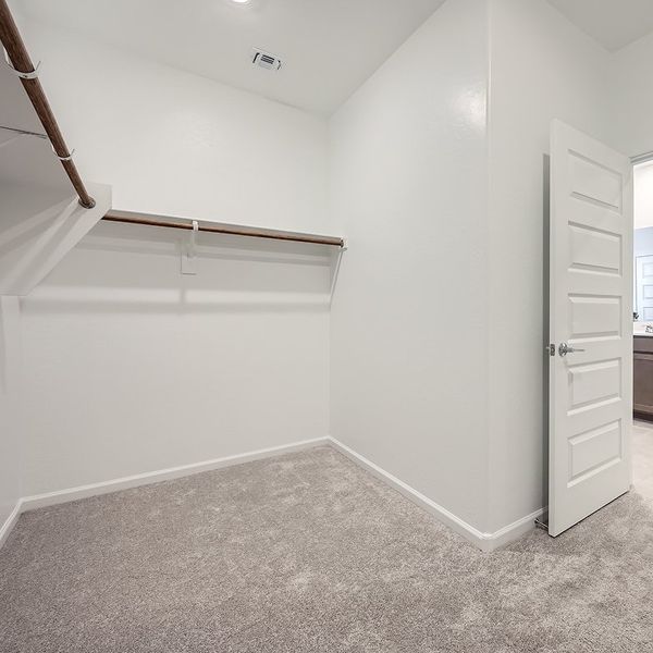 4083 Revolution Owners WIC Base8