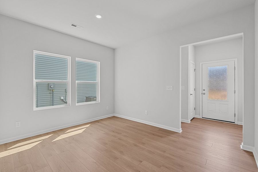 Spacious, unfurnished interior of a new home in Hanes Lake, Winston-Salem (Image 20). Spacious, unfurnished interior of a new home in Hanes Lake, Winston-Salem (Image 20).