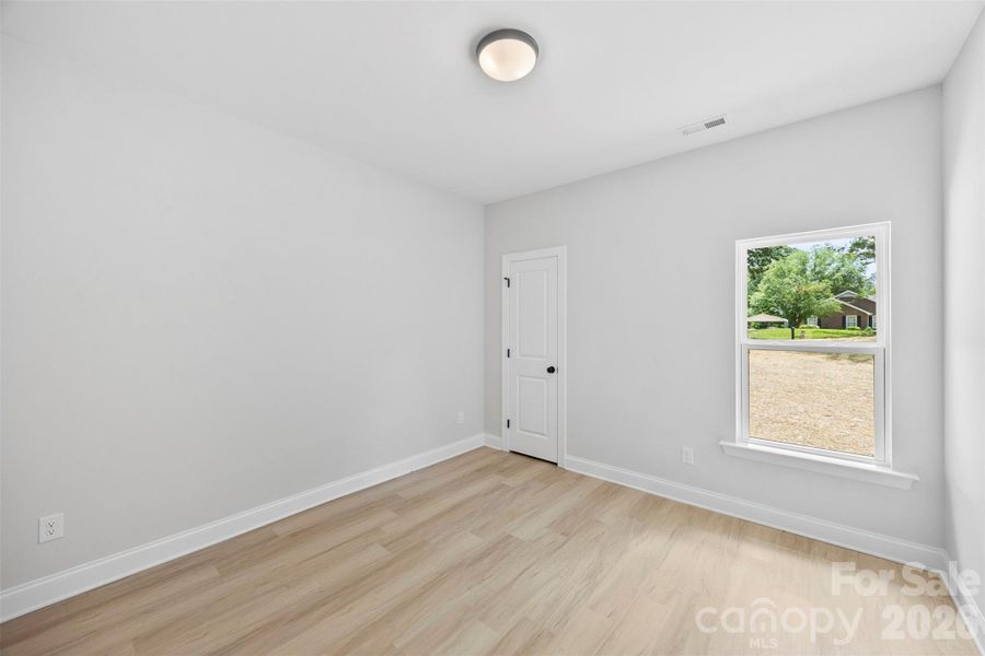 Spacious, unfurnished interior of a new home in , Gastonia (Image 29).