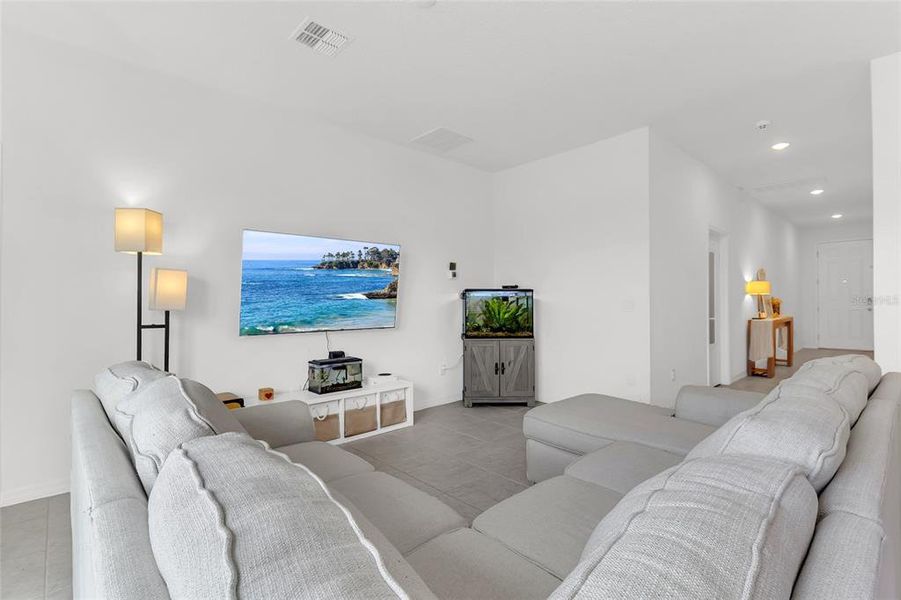 Furnished interior view inside a new home in Tarpon Bay, Haines City (Image 8). Furnished interior view inside a new home in Tarpon Bay, Haines City (Image 8).