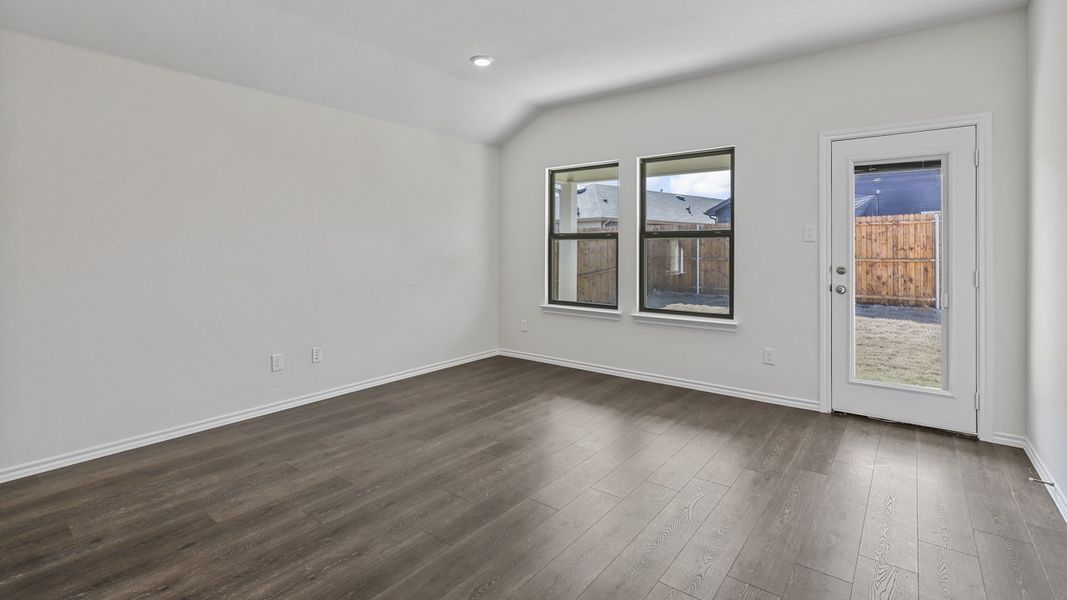 Spacious, unfurnished interior of a new home in Cartwright Ranch, Crandall (Image 14).
