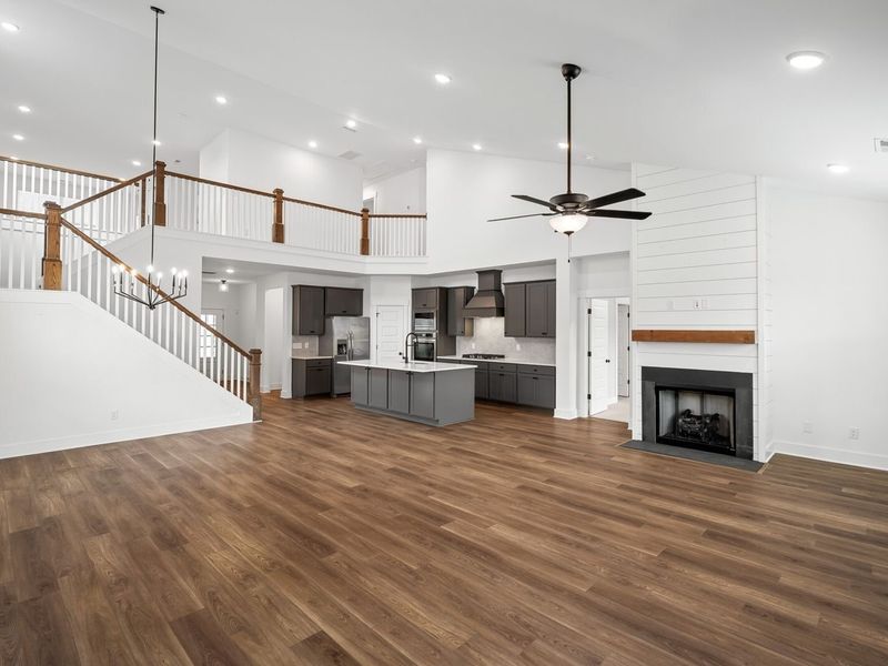 Furnished interior view inside a new home in Carellton, Gallatin (Image 9).