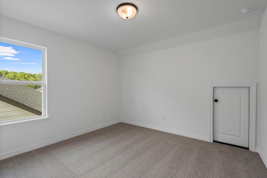 Note: Sample product photo. Actual exterior and interior selections may vary by homesite. Photo may be virtually staged