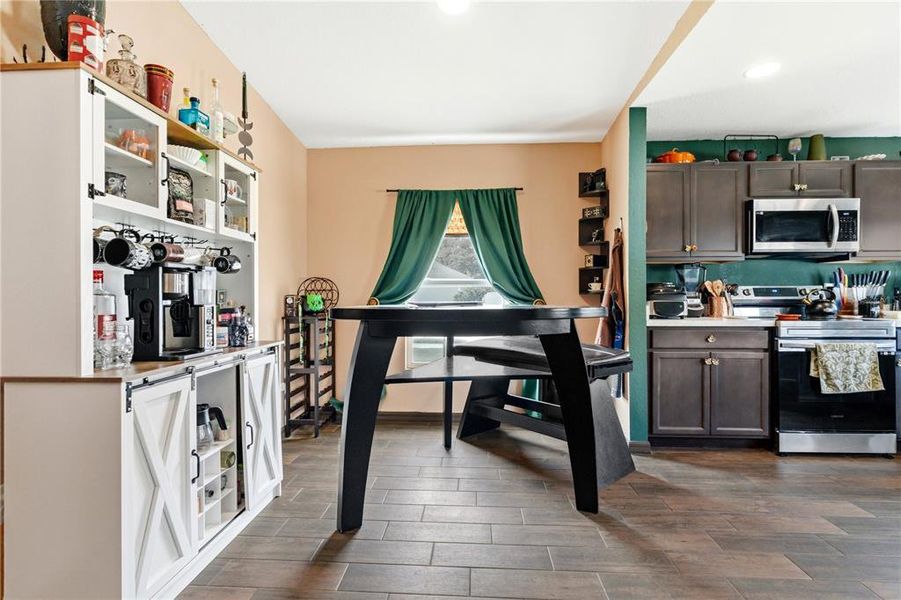 Furnished interior view inside a new home in Thompson Preserve, Bartow (Image 14). Furnished interior view inside a new home in Thompson Preserve, Bartow (Image 14).