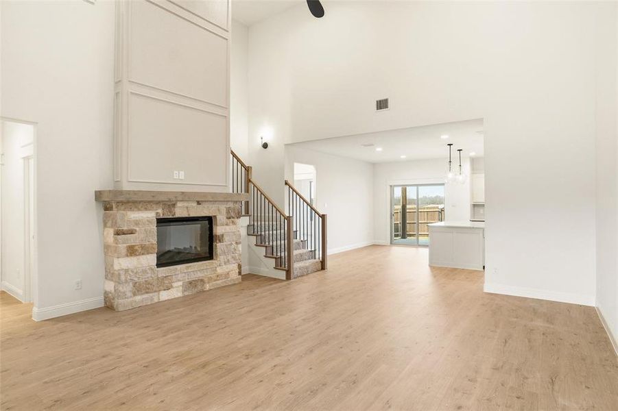 Spacious, unfurnished interior of a new home in , Weatherford (Image 12).
