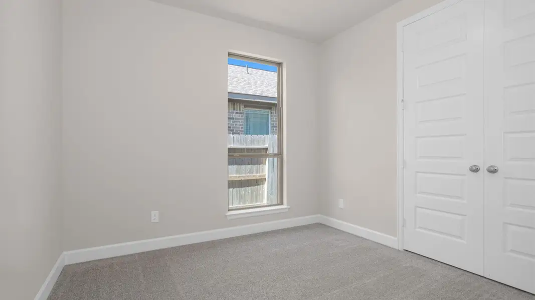 Spacious, unfurnished interior of a new home in Valencia, Manvel (Image 10).