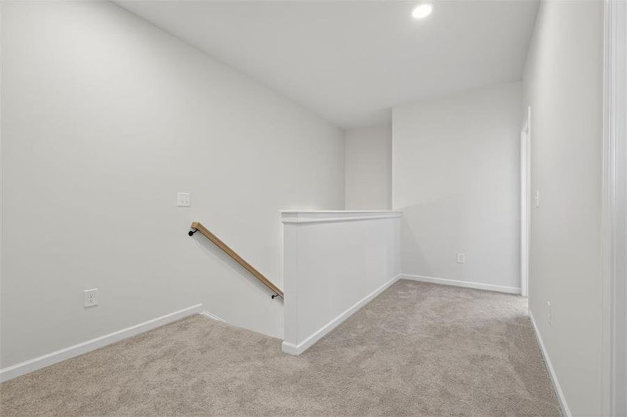Spacious, unfurnished interior of a new home in Franklin Manor, Lawrenceville (Image 34).