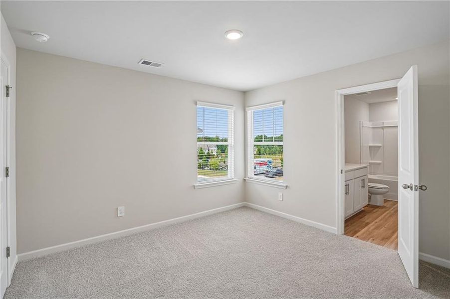 Spacious, unfurnished interior of a new home in Artisan Walk, Fairburn (Image 26). Spacious, unfurnished interior of a new home in Artisan Walk, Fairburn (Image 26).