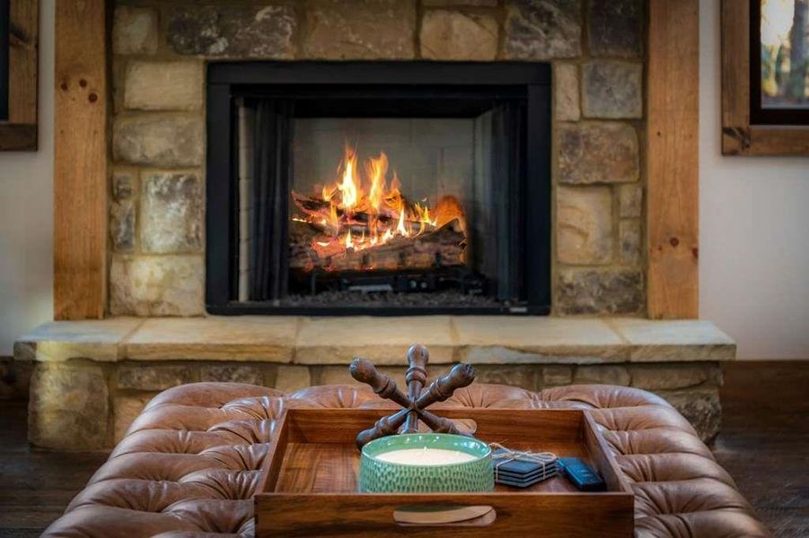 Close-up of interior finishes inside a home in , McCaysville (Image 69).