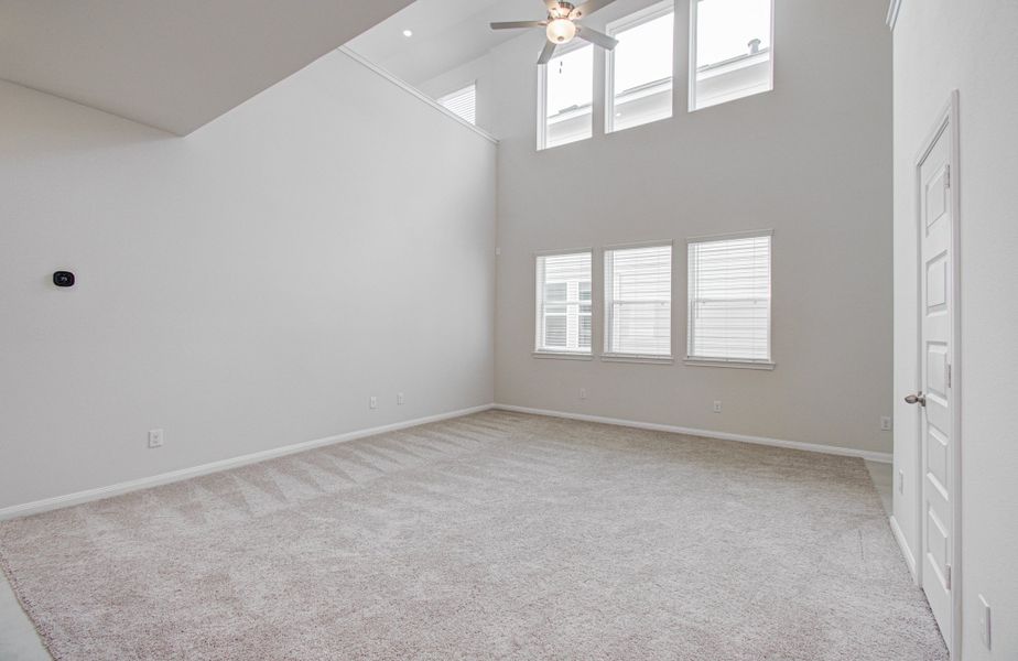 Spacious, unfurnished interior of a new home in Aldine Pines, Houston (Image 24).