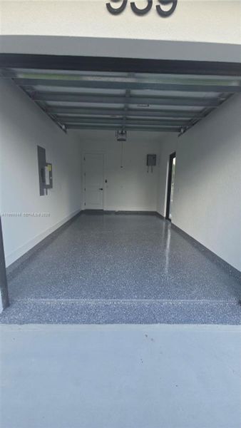 Spacious, unfurnished interior of a new home in , Lehigh Acres (Image 26).