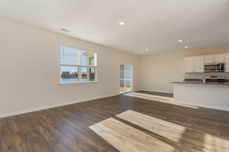 Representative unfurnished interior of a home built from the HAYDEN by D.R. Horton in Island Green, Myrtle Beach (Image 29).
