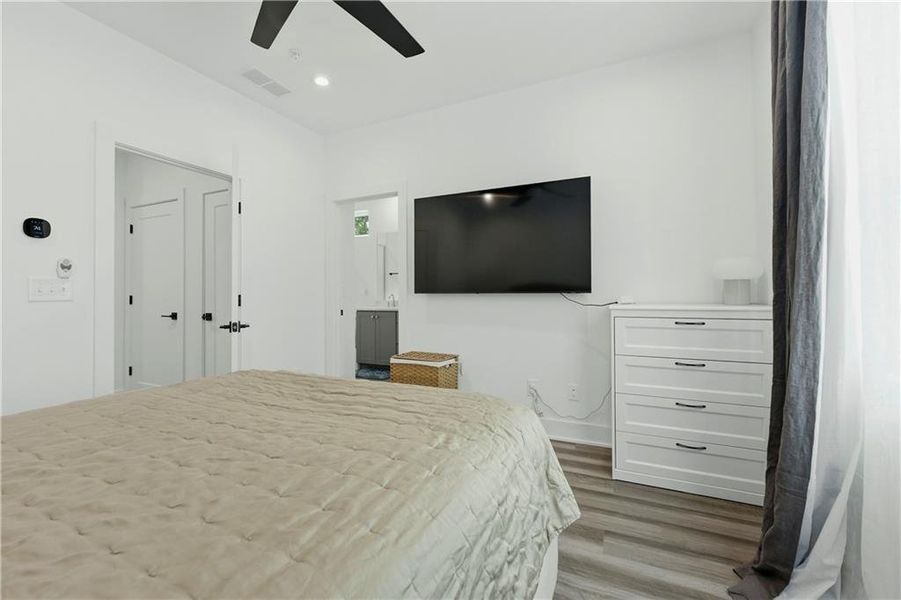 Furnished interior view inside a new home in , Atlanta (Image 14).