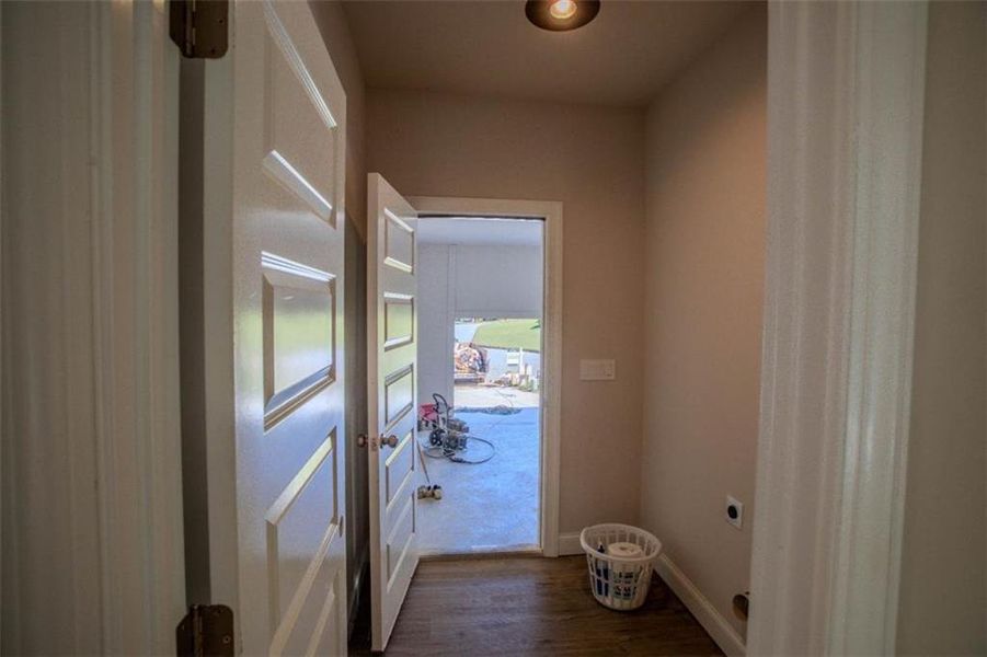 Spacious, unfurnished interior of a new home in , Villa Rica (Image 24).