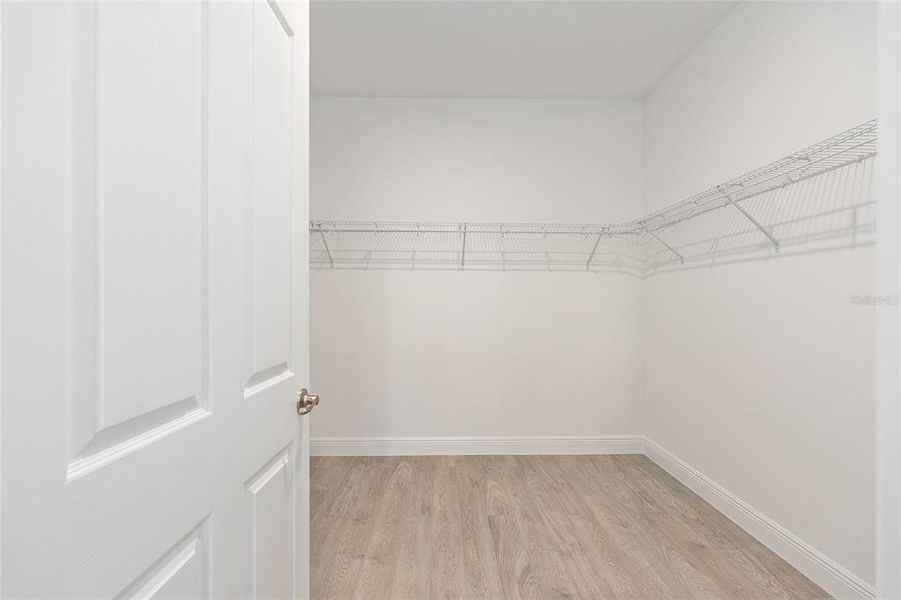 Spacious, unfurnished interior of a new home in , Ocala (Image 36).