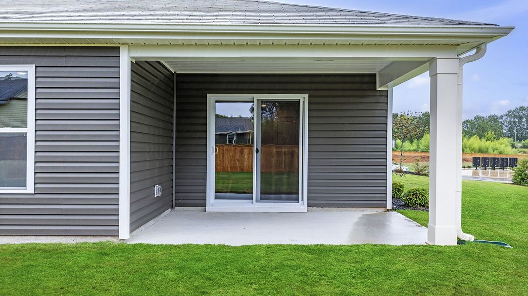 Representative exterior details of a home built from the Cali by D.R. Horton in Rocky River Ridge, Anderson (Image 3).