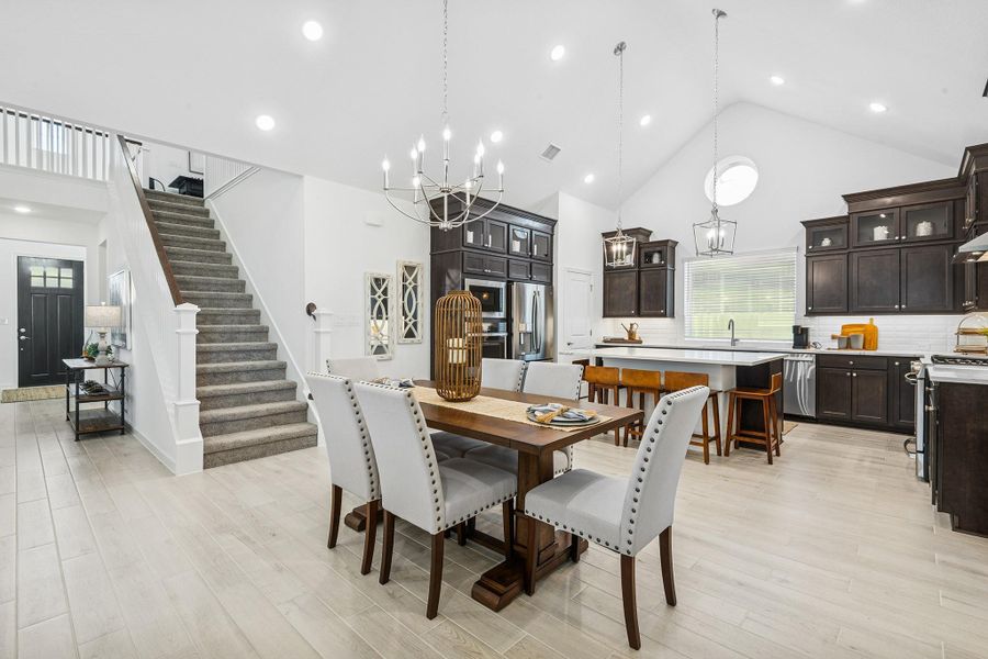 Charming dining area (*Photo not of actual home and used for illustration purposes only.)