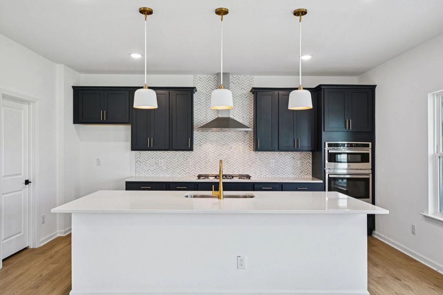 Kitchen featuring the AW Collection® Sapphire - Vibrant blues and crisp whites steal the show. Kitchen featuring the AW Collection® Sapphire - Vibrant blues and crisp whites steal the show.