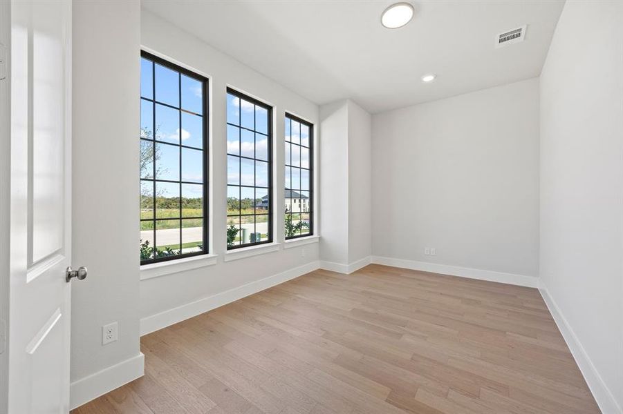 Spacious, unfurnished interior of a new home in Chatham Reserve, Providence Village (Image 33).