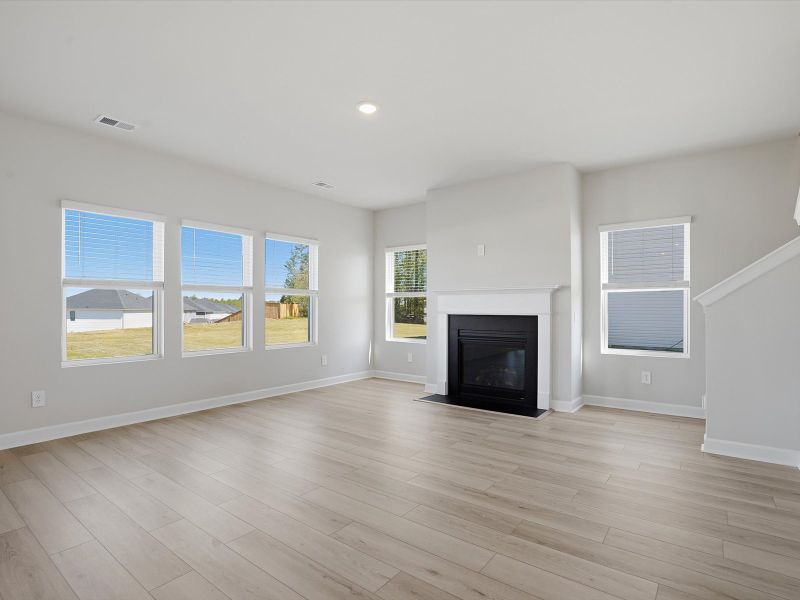 Spacious, unfurnished interior of a new home in Maxwell Commons, Easley (Image 10).