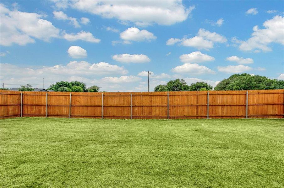 Exterior details and patio area of a home in , Waco (Image 21).