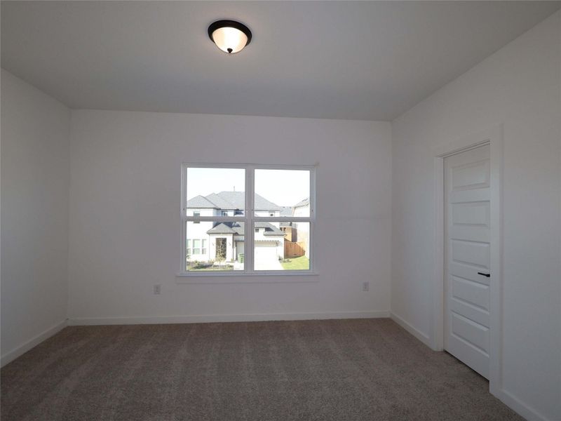 Spacious, unfurnished interior of a new home in Barksdale, Leander (Image 24).