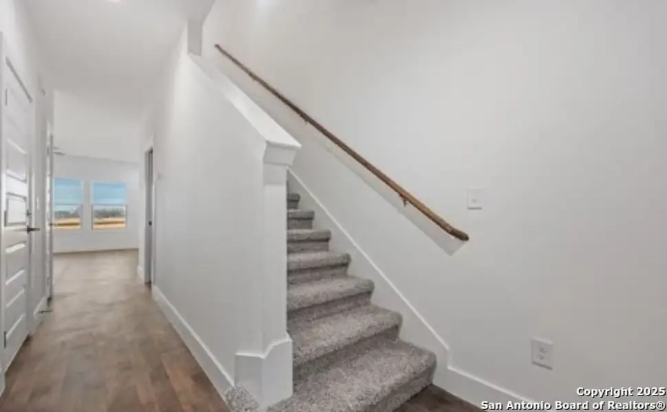Spacious, unfurnished interior of a new home in Van Cleave, San Antonio (Image 6). Spacious, unfurnished interior of a new home in Van Cleave, San Antonio (Image 6).