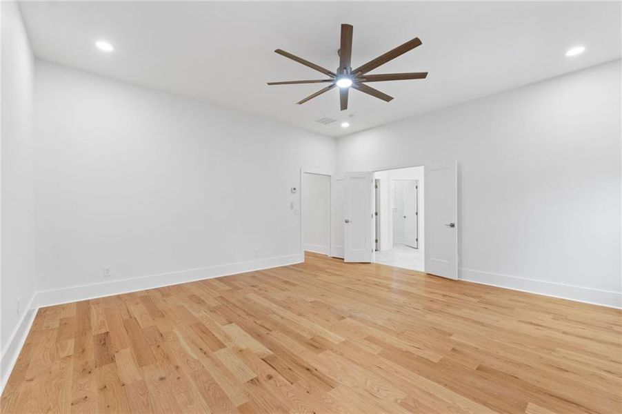 Spacious, unfurnished interior of a new home in , Atlanta (Image 29).