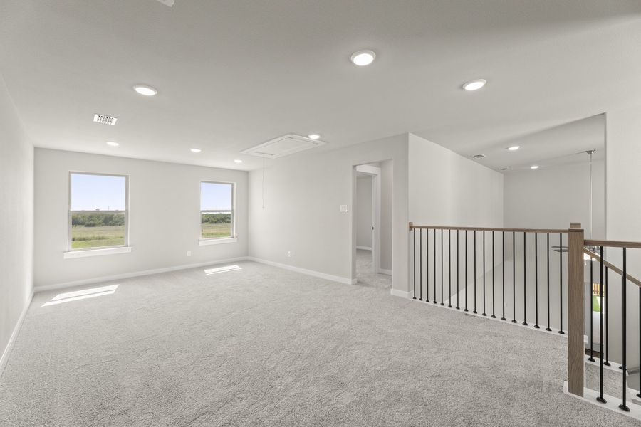 Spacious, unfurnished interior of a new home in Hillside Village 40s, Celina (Image 22).