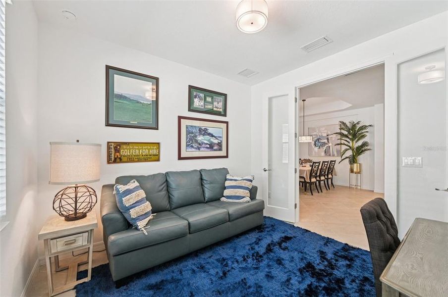 Furnished interior view inside a new home in , Venice (Image 36).