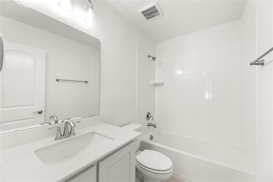 13. 1409 Grove Pond - 2ND Bath 13. 1409 Grove Pond - 2ND Bath