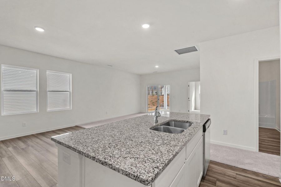 19-web-or-mls-_NFP7585 19-web-or-mls-_NFP7585