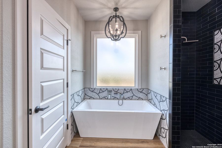 Furnished interior view inside a new home in , Uvalde (Image 9).