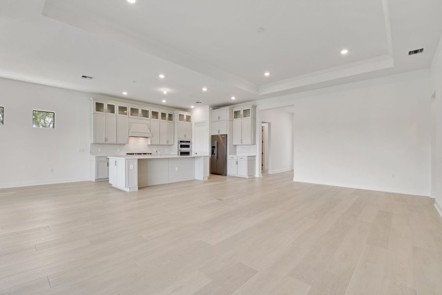 Spacious, unfurnished interior of a new home in Greyhawk Landing, Lake Worth (Image 46).