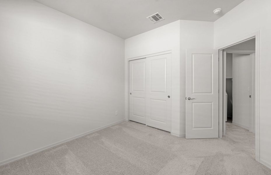 Spacious, unfurnished interior of a new home in Alamar, Avondale (Image 16).