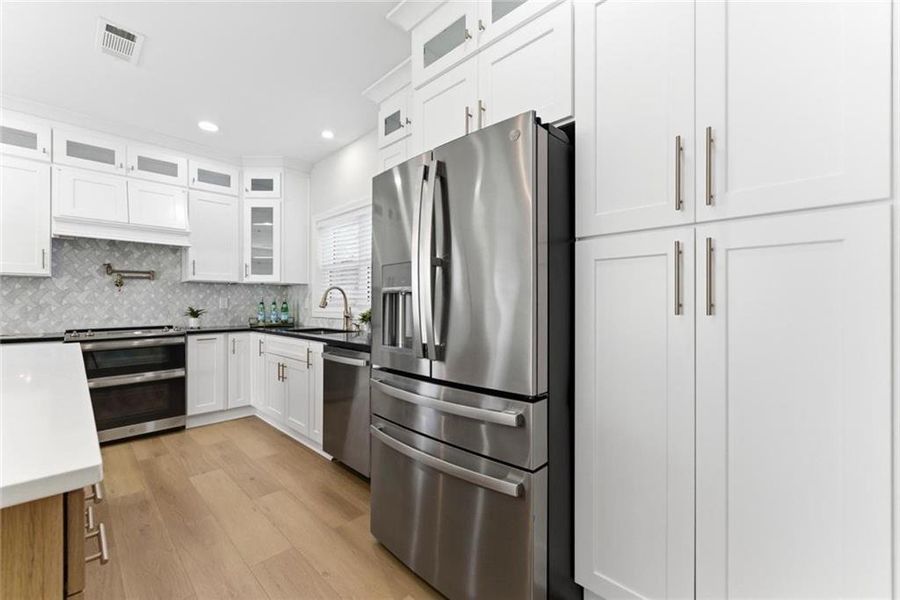 Furnished interior view inside a new home in , Atlanta (Image 5). Furnished interior view inside a new home in , Atlanta (Image 5).