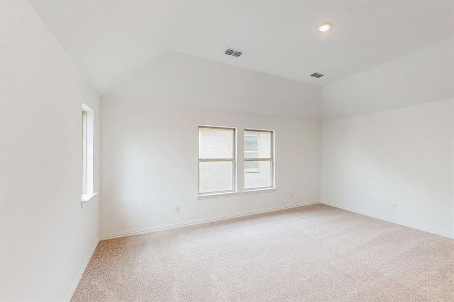 Spacious, unfurnished interior of a new home in Lilybrooke at Legacy Hills, Celina (Image 22).