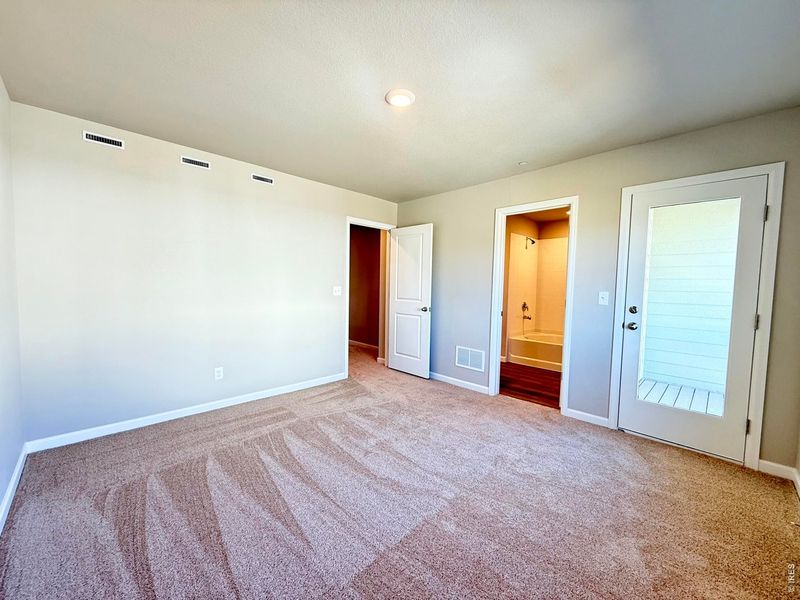 Spacious, unfurnished interior of a new home in , Johnstown (Image 15).